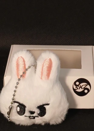 Leebit stray kids mini skzoo peluche keychain bagcharm 7 cm + gift box, marque: Stray Kids, état: Très bon état, 5,00 €, 5,95 € Protection acheteurs incluse