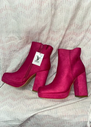 Stivale zeppa fucsia, brand: Martin Pescatore, condizioni: Nuovo con cartellino, taglia: 38, €11.00, €12.25 include la Protezione acquisti