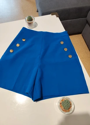 Magnifique Short bleu Zara XS, marque: Zara, état: Très bon état, taille: XS / 34 / 6, 6,00 €, 7,00 € Protection acheteurs incluse