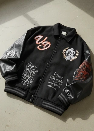 Veste Varsity Noire – Oversize / Streetwear / Détails Brodés / Mixte, brand: Urban Crest Studio, condition: Very good, size: M, €110.00, €116.20 includes Buyer Protection
