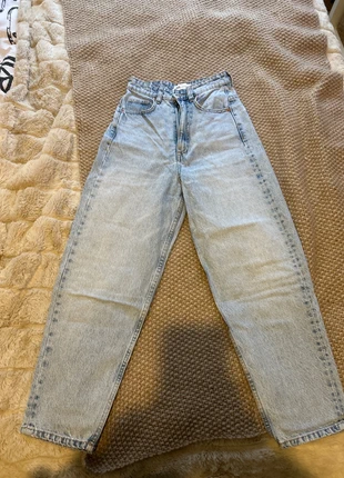 Jean boyfriend, marque: Zara, état: Bon état, taille: XXS / 32 / 4, 2,00 €, 2,80 € Protection acheteurs incluse