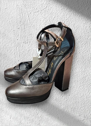 Splendides Escarpins Métallisés Tommy Hilfiger Neufs !, marke: Tommy Hilfiger, zustand: Neu, mit Etikett, größe: 37, 35,00 €, 37,45 € inklusive Vinted-Käuferschutz