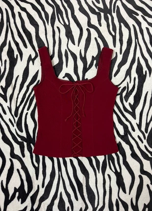 Red lace up top, état: Très bon état, taille: S / 36 / 8, 19,99 €, 21,69 € Protection acheteurs (Pro) incluse