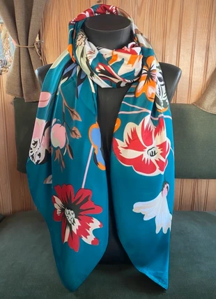 Foulard Sensation Soie Bleu Vert, marque: SOIE, état: Très bon état, 10,00 €, 11,20 € Protection acheteurs (Pro) incluse