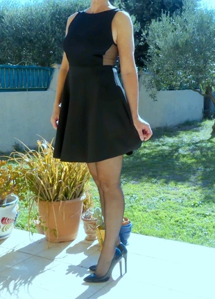 Jolie petite robe noire évasée 💄, marque: Boutique indépendante, état: Neuf sans étiquette, taille: M / 38 / 10, 10,00 €, 11,20 € Protection acheteurs incluse