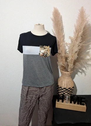 T-shirt Shein, marca: Shein, estado: Muito bom, tamanho: S / 36 / 8, €9.00, €10.15 inclui Proteção do Comprador Pro