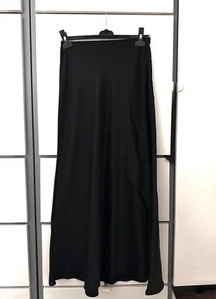 Jupe en satin noire, état: Très bon état, taille: Taille unique, 4,00 €, 4,90 € Protection acheteurs incluse