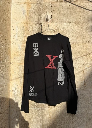 2000s black graphic long sleeve, marque: Top Vintage, état: Très bon état, taille: XL, 11,00 €, 12,25 € Protection acheteurs incluse