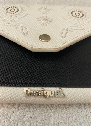 Porte feuille, marque: Desigual, état: Bon état, 5,00 €, 5,95 € Protection acheteurs incluse