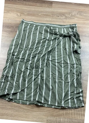 Jupe Femme portefeuille rayee kakiblanc, Taille 50 - Très Bon etat, marque: Vintage Dressing, état: Très bon état, taille: XXL / 44 / 16, 25,00 €, 26,95 € Protection acheteurs incluse