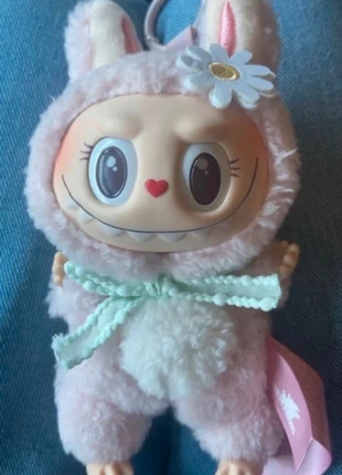 Labubu Popmart, merk: POPMART, staat: Goed, € 10,00, € 11,20 inclusief Kopersbescherming