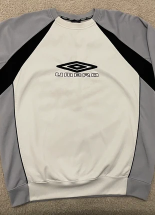 Sweat umbro vintage streetwear goth punk emo y2k année 2000, marque: Umbro, état: Très bon état, taille: XL, 35,00 €, 37,45 € Protection acheteurs incluse
