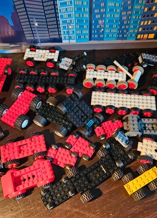 Partij Lego banden wielen auto onderdelen, merk: LEGO, staat: Goed, maat: 5 jaar / 110 cm, € 10,00, € 11,20 inclusief Kopersbescherming