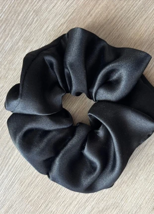 Chouchou en satin noir, marca: Fait Main, estado: Novo sem etiquetas, €5.00, €5.95 inclui Proteção do Comprador