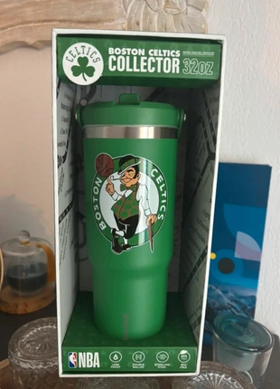 Gobelet Tumbler Hydrapeak NBA Boston Celtics 32oz, marque: NBA, état: Neuf avec étiquette, 45,00 €, 47,95 € Protection acheteurs incluse