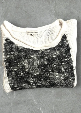 Pull Calvin Klein Jeans femme S blanc/gris texturé col rond maille originale, marque: Calvin Klein, état: Très bon état, taille: S / 36 / 8, 7,00 €, 8,05 € Protection acheteurs incluse