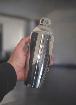 Shaker à Cocktail Hugo Boss Chrome Design Luxe Acier Inoxydable, marque: Hugo Boss, état: Bon état, 11,00 €, 12,25 € Protection acheteurs incluse