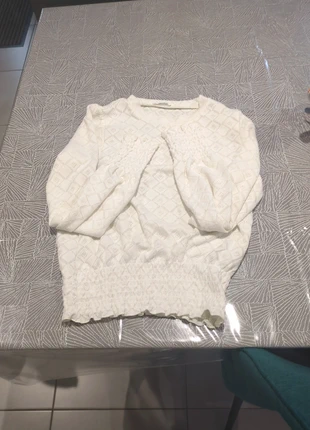 Pull blanc style romantique, brand: Cache Cache, condition: Good, size: XS / 34 / 6, €3.00, €3.85 includes Buyer Protection