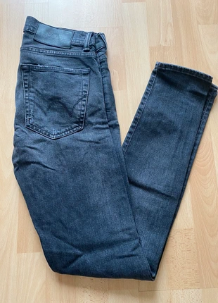 Jean Edwin, marke: Edwin, zustand: Sehr gut, größe: W28 | DE 44, 17,00 €, 18,55 € inklusive Vinted-Käuferschutz