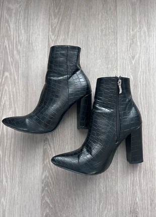 Bottines à talons noire, marque: Shein, état: Bon état, taille: 38, 4,50 €, 5,43 € Protection acheteurs incluse