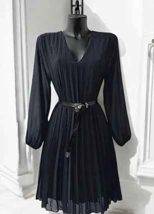 Robe courte marine taille M, marque: Boutique Parisienne, état: Très bon état, taille: M / 38 / 10, 31,00 €, 33,25 € Protection acheteurs (Pro) incluse