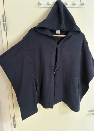 Poncho gilet cape bleu marine Zara fille 11-12 ans, marca: Zara, estado: Bom, tamanho: 11 anos / 146 cm, €5.00, €5.95 inclui Proteção do Comprador