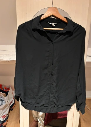 Chemise noire, merk: H&M, staat: Heel goed, maat: XL / 42 / 14, € 2,00, € 2,80 inclusief Kopersbescherming