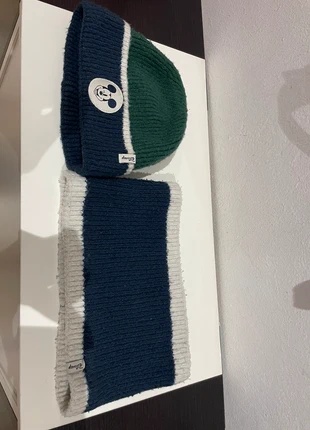 Capello e scaldacollo, brand: Disney, condizioni: Ottime, taglia: 2-3 anni, 51 cm, €4.00, €4.90 include la Protezione acquisti