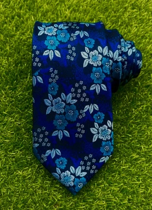 Cravate bleue florale / Style vintage élégant / Taille unique, marque: Vintage Dressing, état: Très bon état, 11,90 €, 13,20 € Protection acheteurs incluse