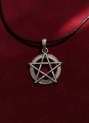 Collana punk witch con pentacolo, brand: Punk, condizioni: Ottime, €5.00, €5.95 include la Protezione acquisti