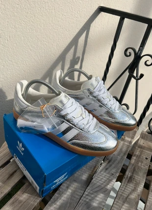 Adidas Samba Argent – Taille 39 – Neuves, marque: adidas, état: Neuf avec étiquette, taille: 39, 84,00 €, 88,90 € Protection acheteurs incluse