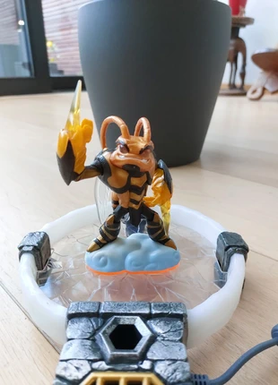 Figurine skylanders Giants Swarm BugBee, marque: Skylanders, état: Très bon état, 8,80 €, 9,94 € Protection acheteurs incluse