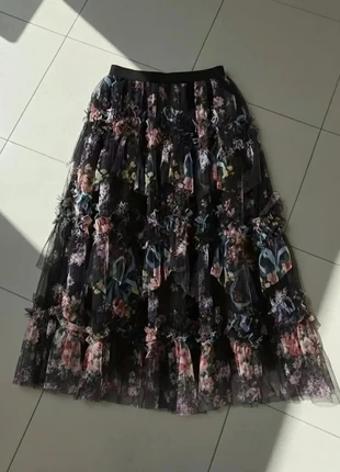 Jupe Longue Volants Tulle Imprimé Floral Noir, brand: Vintage Dressing, condizioni: Ottime, taglia: M / IT 42 / EU 38, €44.99, €47.94 include la Protezione acquisti