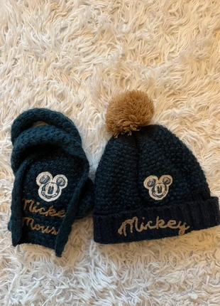Bonnet écharpe Disney Mickey 41 1/3mois, brand: Disney, condizioni: Buone, taglia: 0-3 mesi, 30 cm, €1.00, €1.75 include la Protezione acquisti