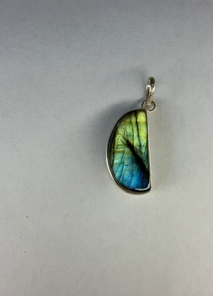 Pendentif mixte demi lune en labradorite, brand: labradorite, condition: New without tags, €15.00, €16.45 includes Buyer Protection