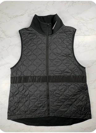 Veste sans manche Nike vintage Noir Homme taille L SKU215, marke: Nike, zustand: Sehr gut, größe: L, 28,00 €, 30,10 € beinhaltet Vinted-Käuferschutz Pro