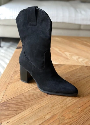 Bottines de très bonne qualité en daim noir en 39 neuf, marque: Confort, état: Neuf avec étiquette, taille: 39, 35,00 €, 37,45 € Protection acheteurs incluse