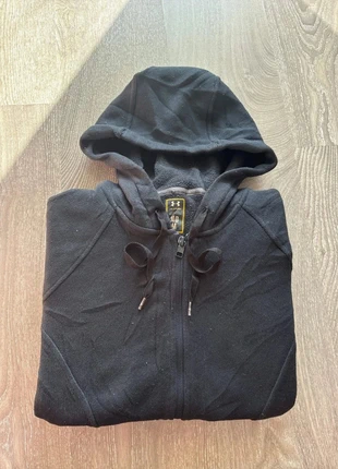 Sweat à capuche Under Armour noir - taille M - manches longues, brand: Under Armour, condizioni: Ottime, taglia: M / IT 42 / EU 38, €11.99, €13.29 include la Protezione acquisti