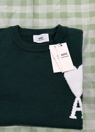 Sweat Ami Paris taille M, marque: Ami Paris, état: Très bon état, taille: M / 38 / 10, 65,00 €, 68,95 € Protection acheteurs incluse