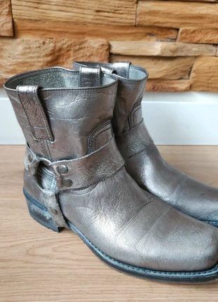 Sendra bikerboots western cowboy maat 38 zilver, marque: Sendra, état: Très bon état, taille: 38, 79,00 €, 83,65 € Protection acheteurs incluse