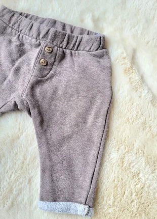 *Pantalon molleton C&A Newborn 2-3 mois Beige Marron, marca: C&A, estado: Muito bom, tamanho: 1-3 meses / 56 cm, €3.00, €3.85 inclui Proteção do Comprador