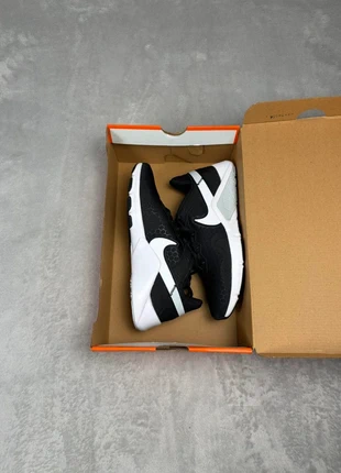 Chaussures de sport Nike légend essentiel 2, brand: Nike, condition: New with tags, size: 37.5, €35.00, €37.45 includes Buyer Protection