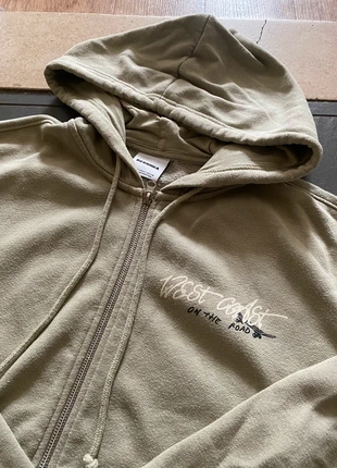 Sweat à capuche vert clair, marque: Bershka, état: Bon état, taille: M / 38 / 10, 6,00 €, 7,00 € Protection acheteurs incluse