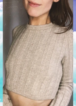 🧶 Pull court beige (T34), brand: Bershka, condizioni: Ottime, taglia: XS / IT 38 / EU 34, €3.50, €4.38 include la Protezione acquisti