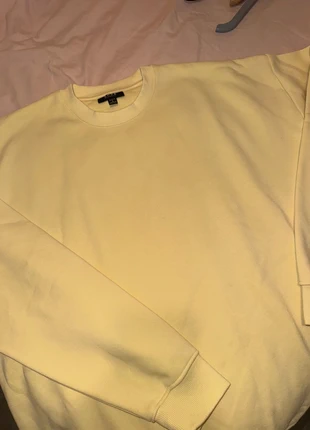 Butter yellow oversized hoodie (unisex), merk: SMOG, staat: Nieuw zonder prijskaartje, maat: L / 40 / 12, € 8,50, € 9,63 inclusief Kopersbescherming