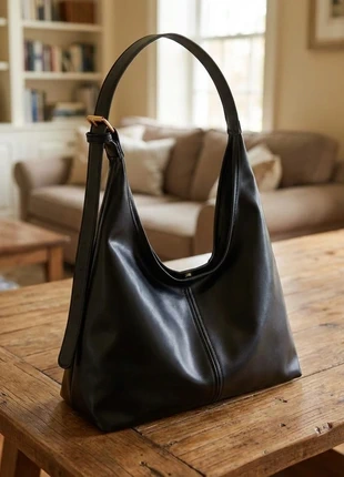Borsa hobo nera con cinghia, marque: Spring, état: Neuf sans étiquette, 17,00 €, 18,55 € Protection acheteurs incluse