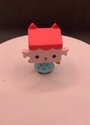 Figurine bébé boîte de Gabbydollhouse, marque: Gabby's Dollhouse, état: Très bon état, taille: Taille unique, 3,00 €, 3,85 € Protection acheteurs (Pro) incluse