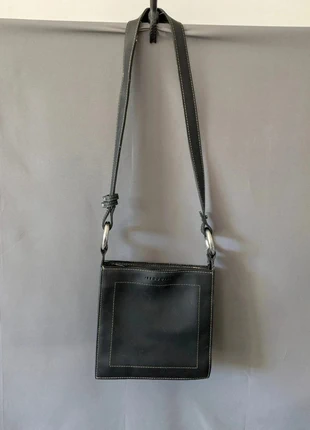 Sacoche vintage noire Sequoia cuir avec boucles gravées 21x21 cm, marca: Sequoia, estado: Bueno, 24,00 €, 25,90 € Protección al comprador Pro incluida