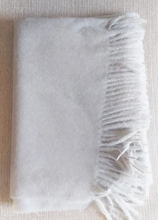 Châle gris clair, brand: Mango, condition: Very good, €7.00, €8.05 includes Buyer Protection