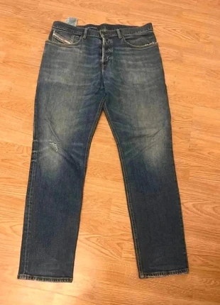 Jean Diesel femme W33 L32 – Bleu – Très bon état, marca: Diesel, estado: Muito bom, tamanho: PT 42 | W33, €15.30, €16.77 inclui Proteção do Comprador